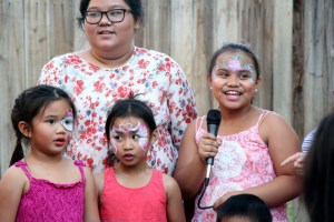 Pretty faces singing with family